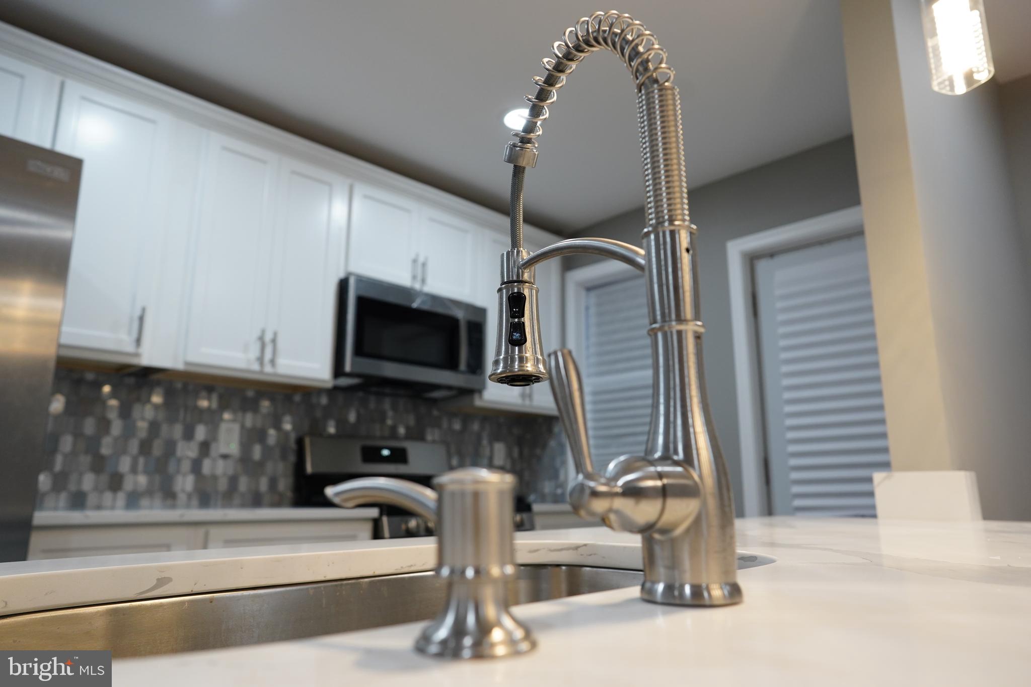 2027 Ramblewood Road Baltimore, MD 21239 - Photo 14 of 38