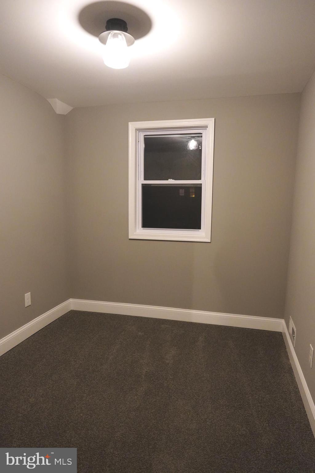 2027 Ramblewood Road Baltimore, MD 21239 - Photo 26 of 38