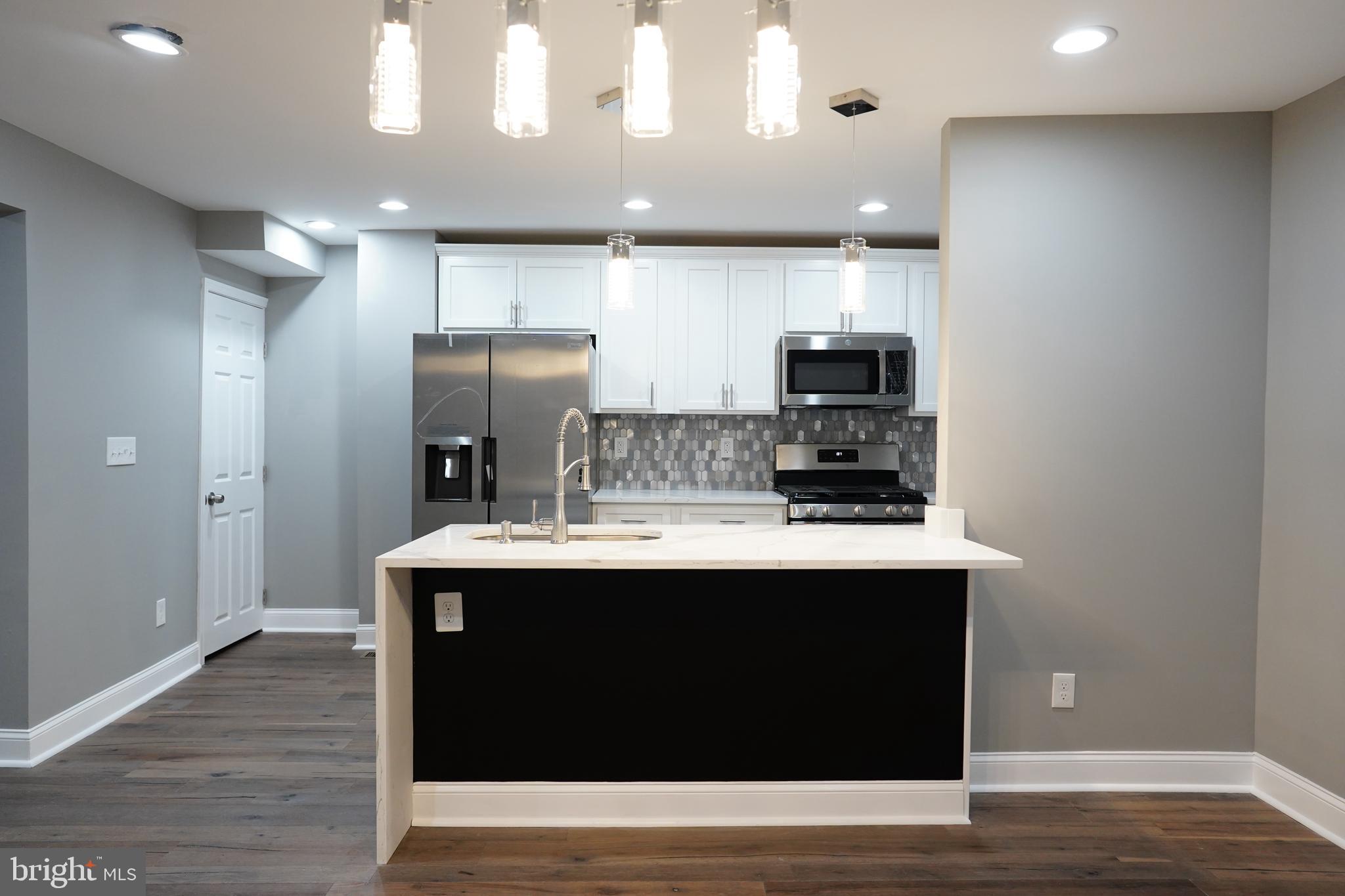 2027 Ramblewood Road Baltimore, MD 21239 - Photo 3 of 38