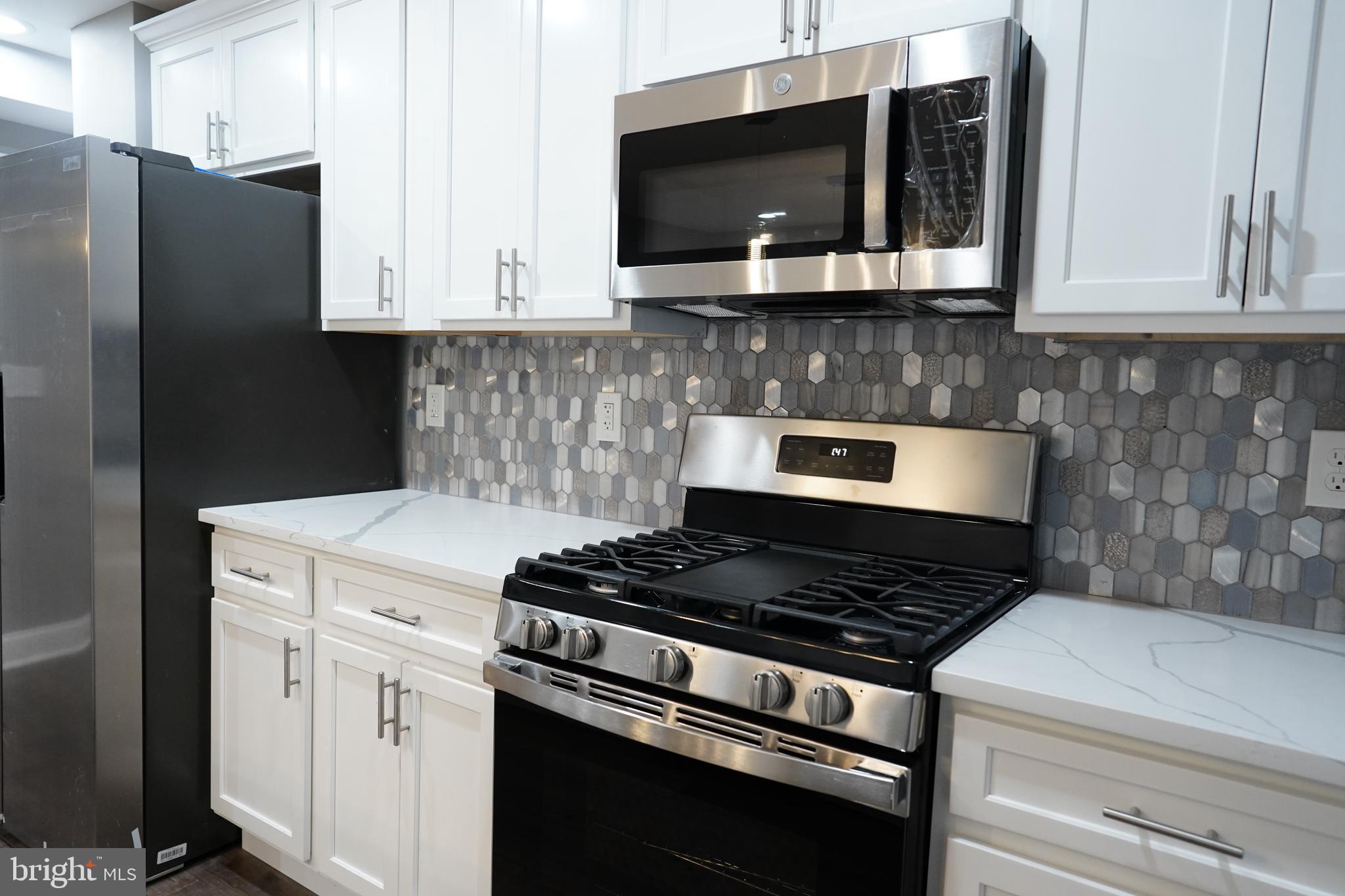 2027 Ramblewood Road Baltimore, MD 21239 - Photo 8 of 38