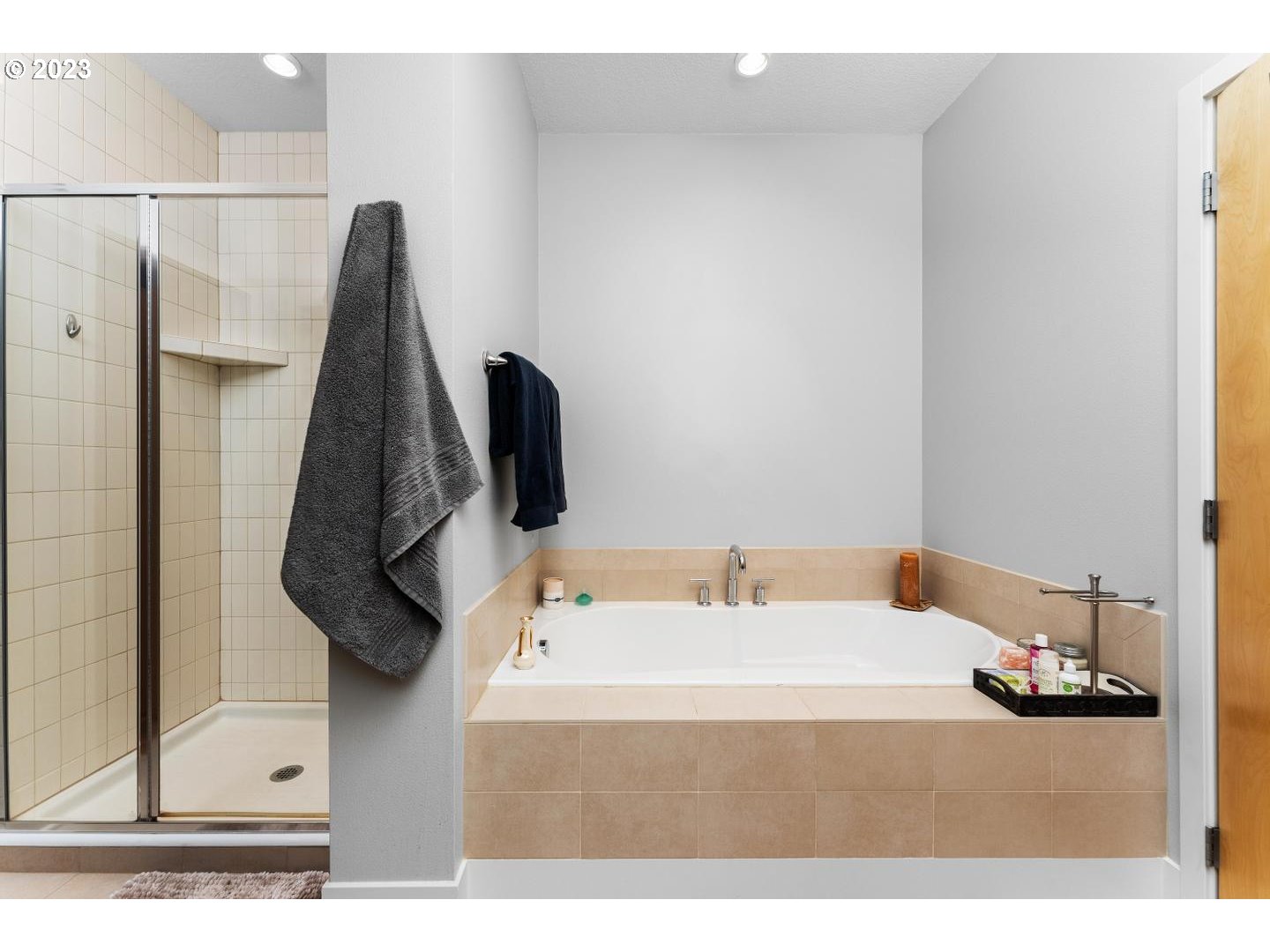 10037 Southwest Morrison Street Portland, OR 97225 - Photo 26 of 48 Owner's Suite Bathroom