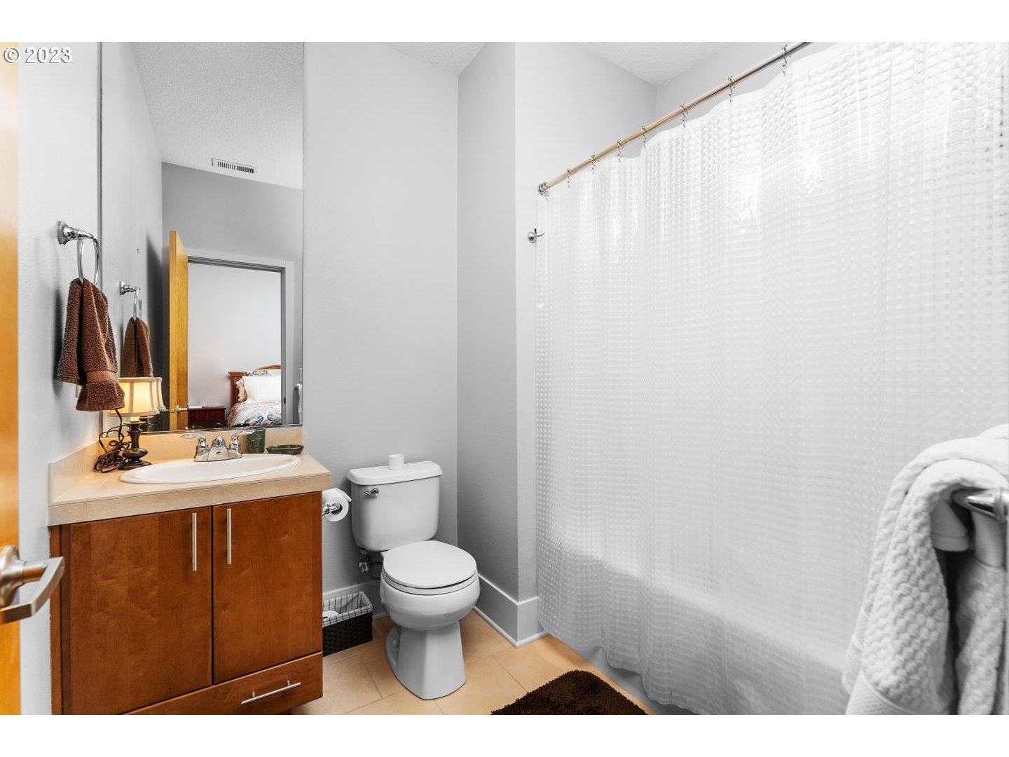10037 Southwest Morrison Street Portland, OR 97225 - Photo 30 of 48 Bathroom, Attached