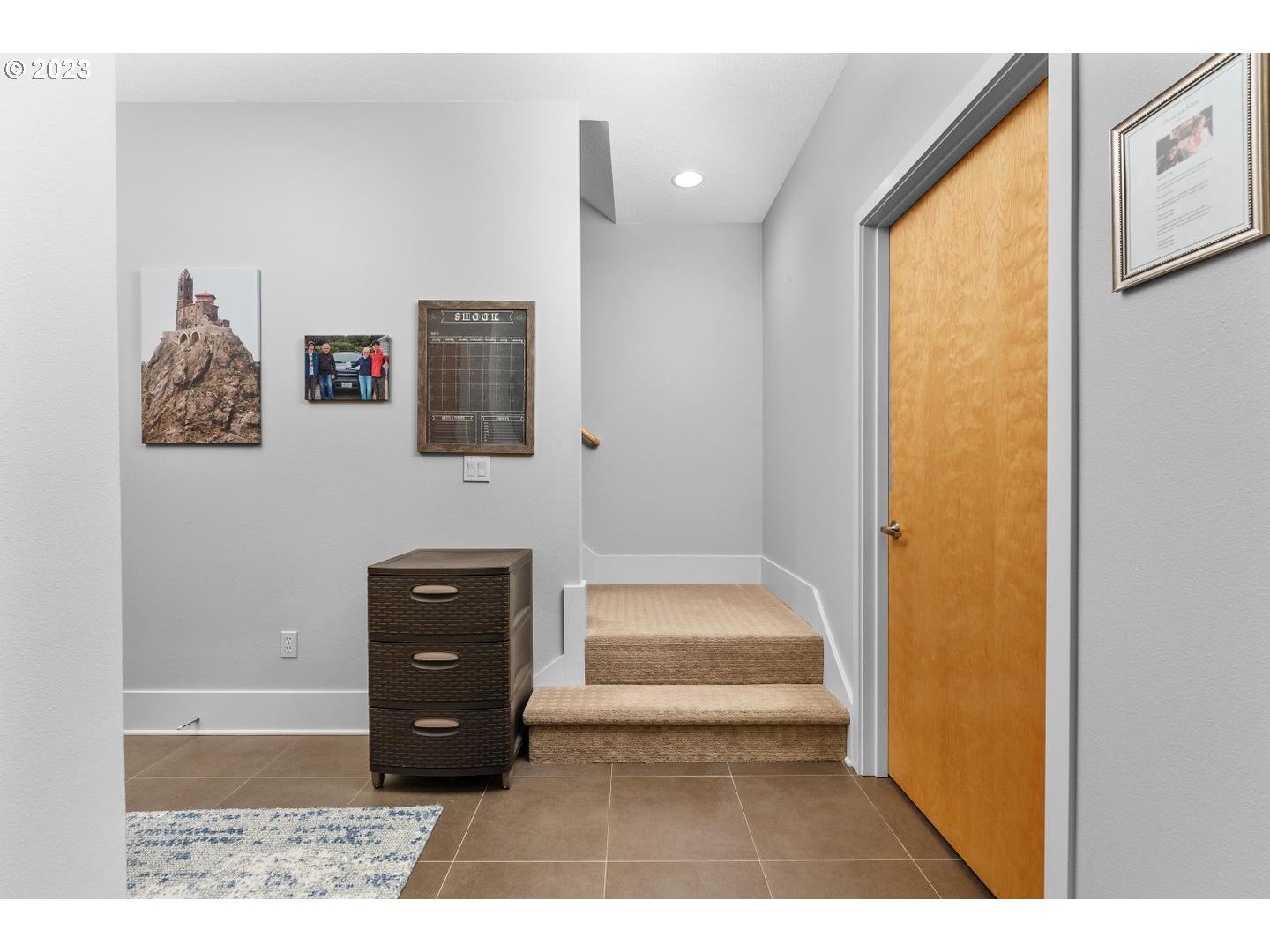10037 Southwest Morrison Street Portland, OR 97225 - Photo 32 of 48 Hallway