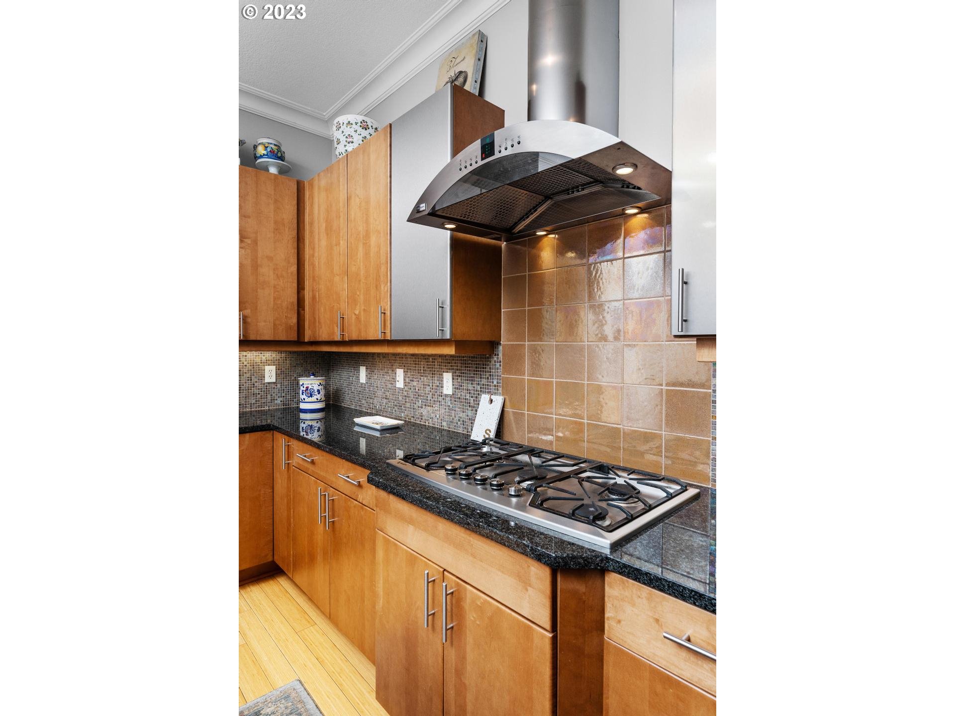 10037 Southwest Morrison Street Portland, OR 97225 - Photo 8 of 48 Kitchen