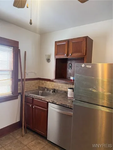 $1,600 | 84 West Hazeltine Avenue, Unit 2, Tonawanda, NY 14217