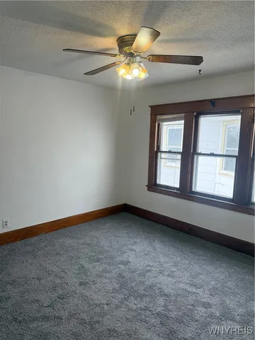 $1,600 | 84 West Hazeltine Avenue, Unit 2, Tonawanda, NY 14217