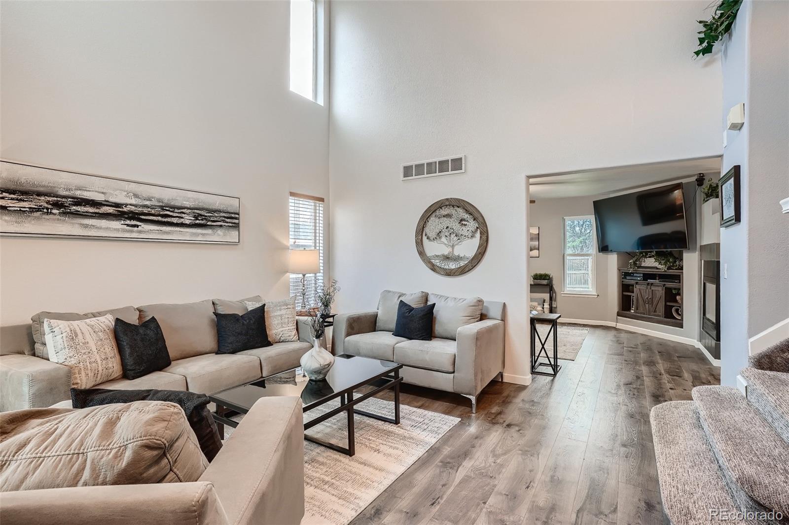 13396 York Way Thornton, CO 80241 - Photo 4 of 28