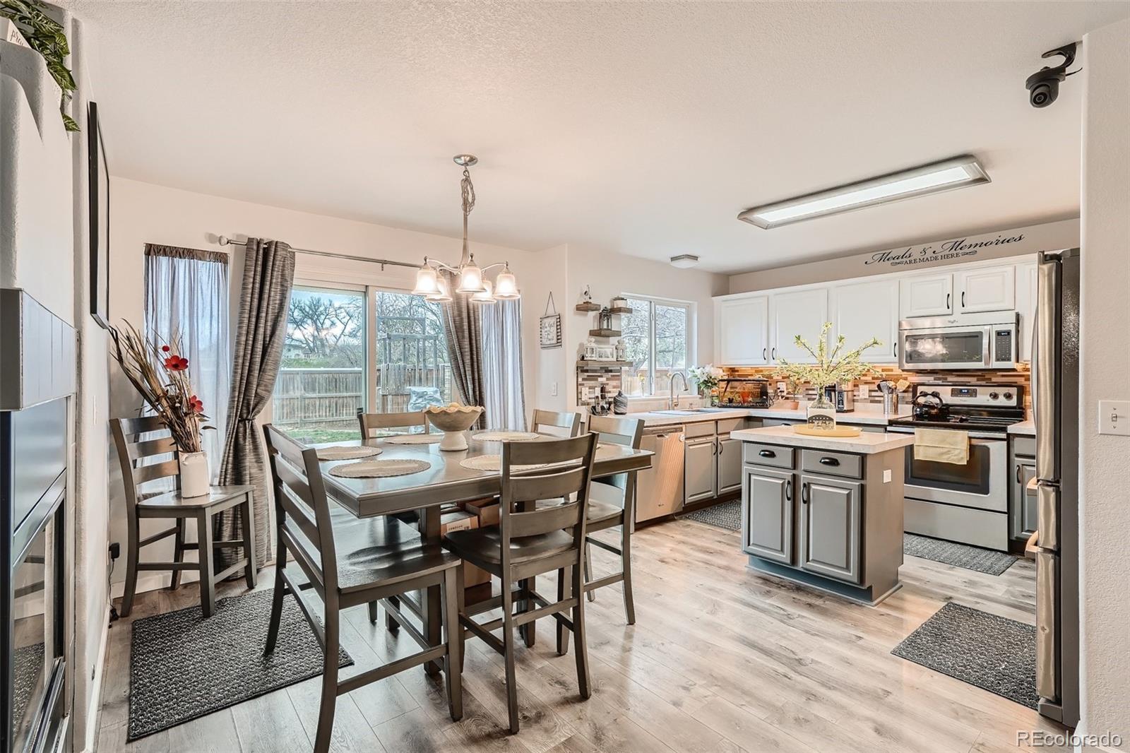 13396 York Way Thornton, CO 80241 - Photo 7 of 28