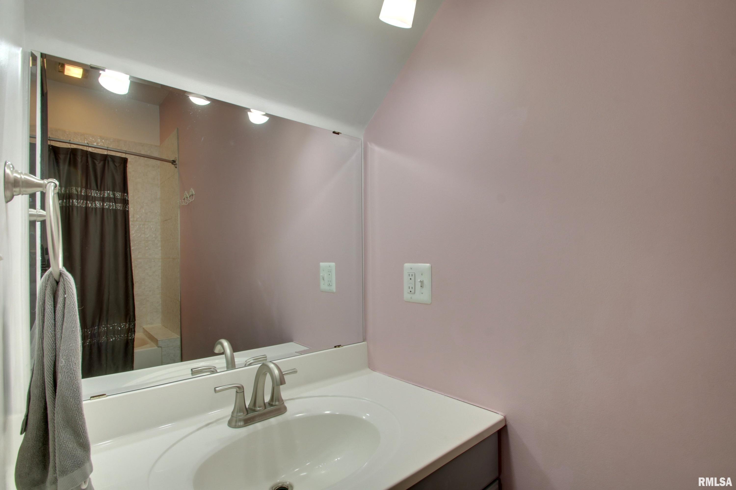 400 South 18th Street Quincy, IL 62301 - Photo 11 of 19