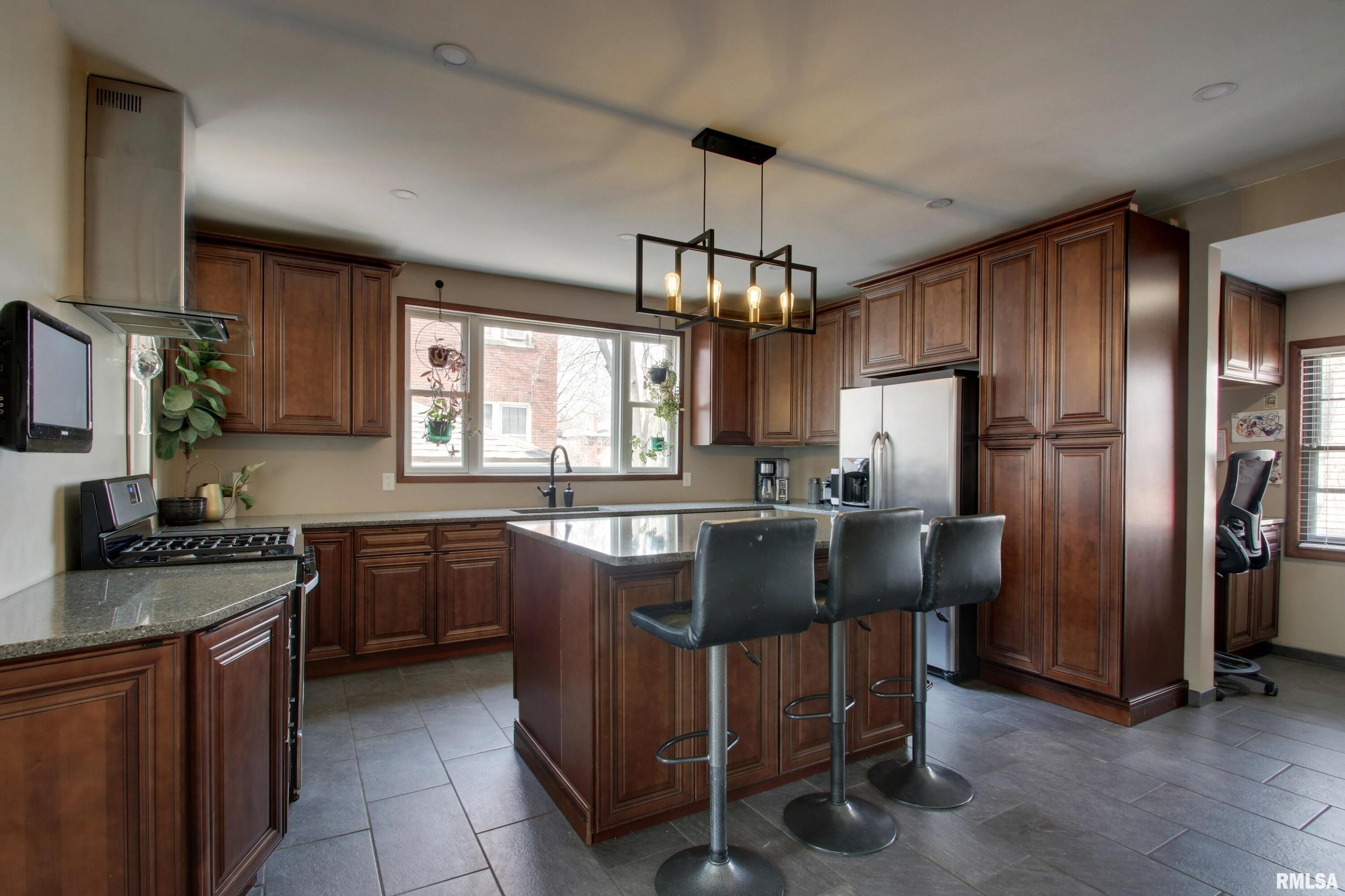 400 South 18th Street Quincy, IL 62301 - Photo 6 of 19
