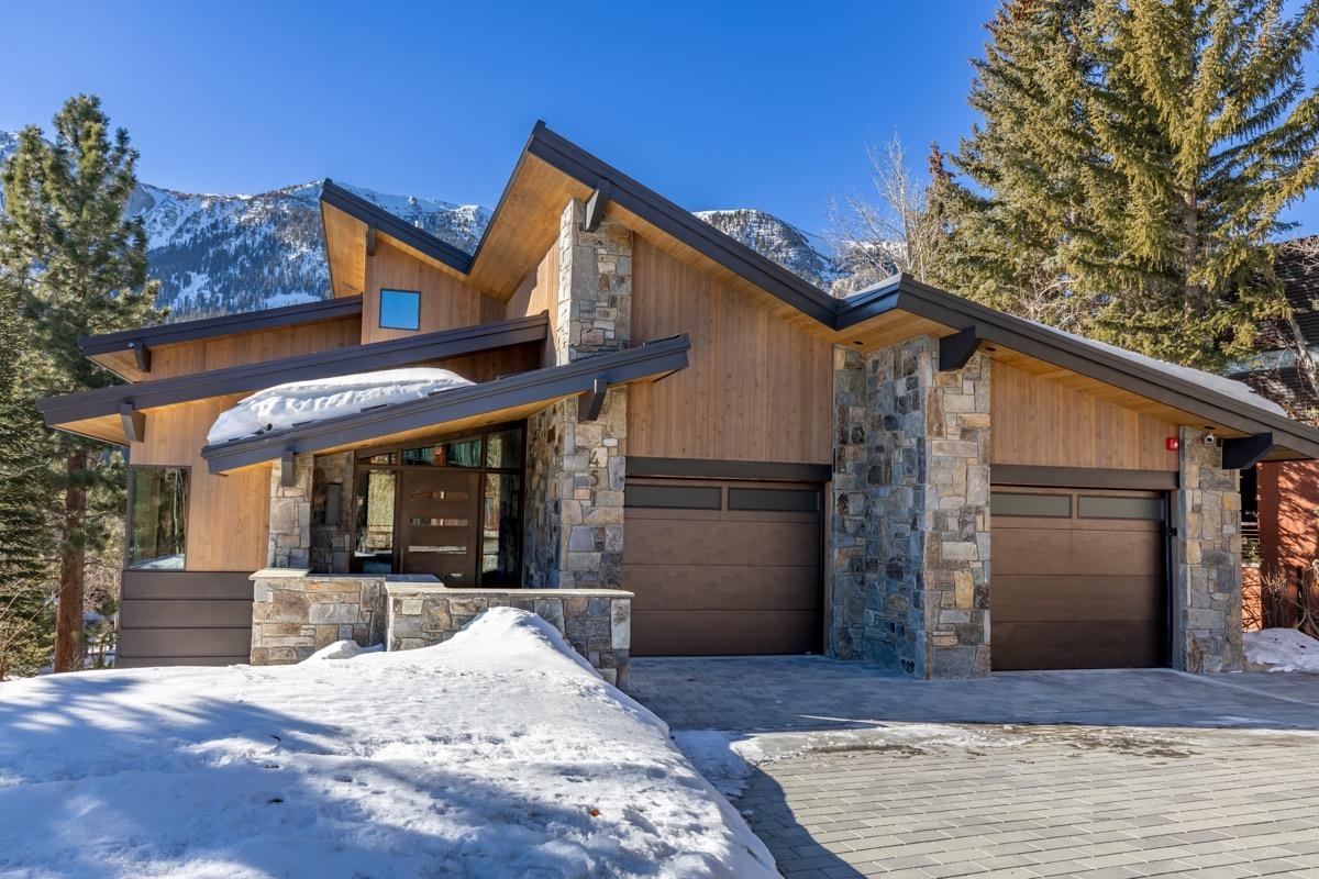 451 Ranch Road Mammoth Lakes, CA 93546 - Photo 1 of 48 Gallery Image 1