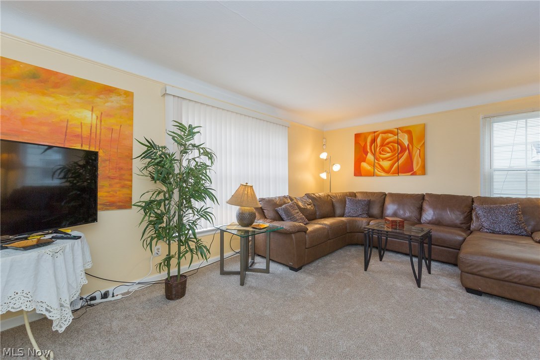 3834 Berkeley Road Cleveland Heights, OH 44118 - Photo 5 of 35 Gallery Image 5