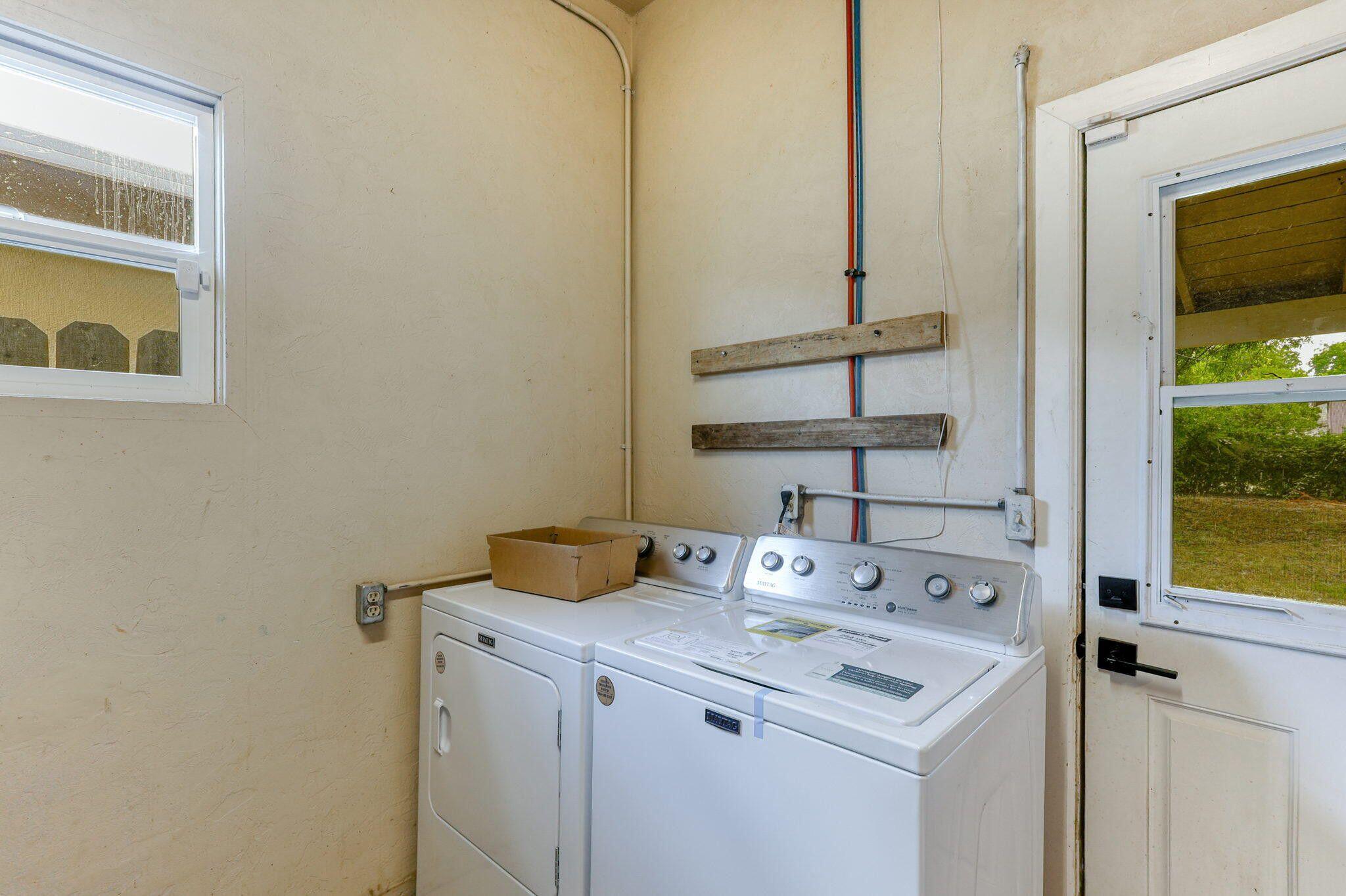 1005 Gold Street Redding, CA 96001 - Photo 21 of 26 a bathroom with a sink and a vanity
