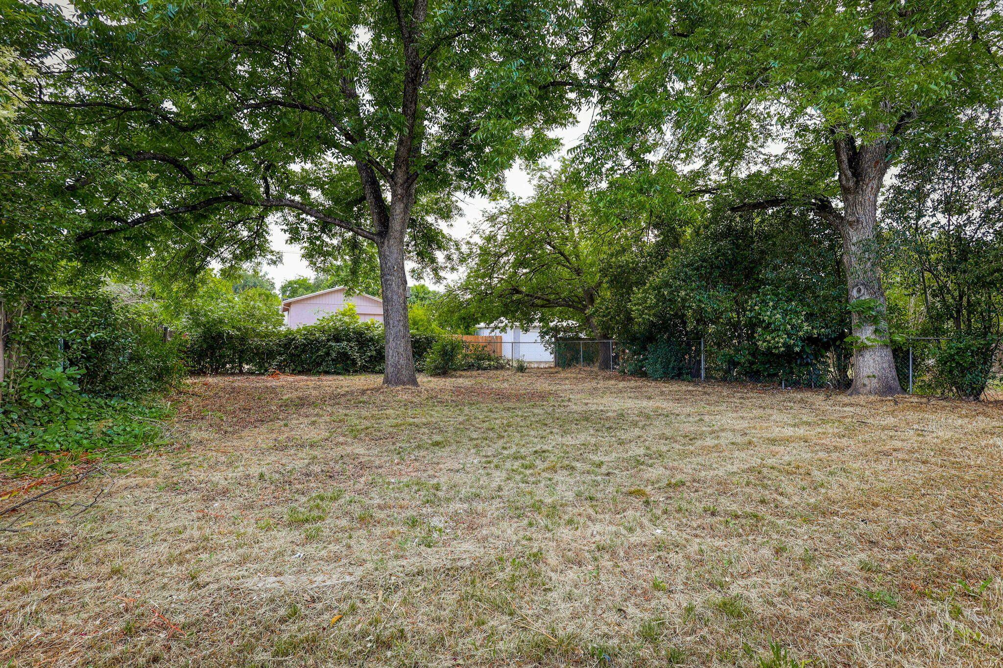 1005 Gold Street Redding, CA 96001 - Photo 23 of 26 a view of outdoor space and yard