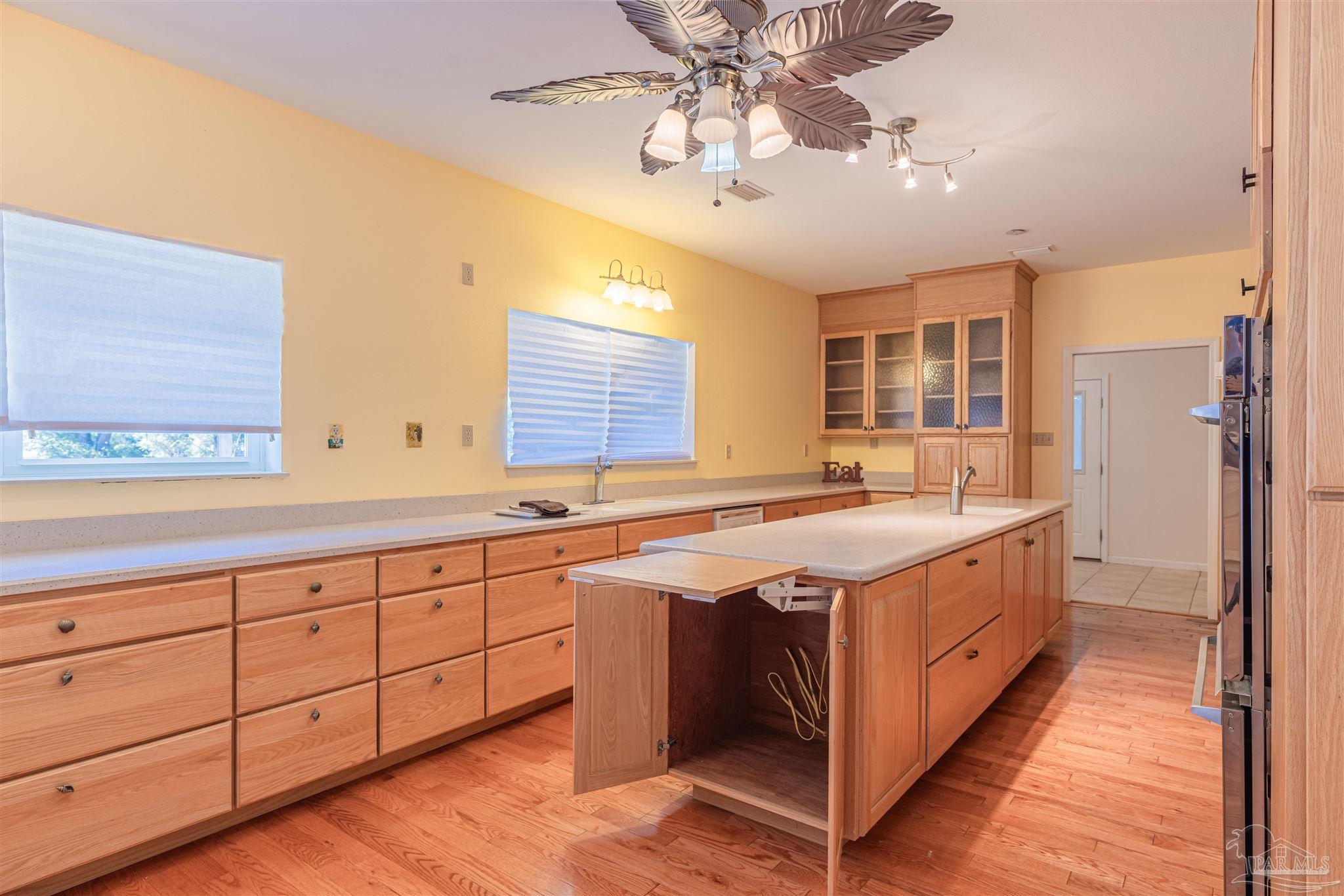 3146 Oakview Drive Milton, FL 32583 - Photo 7 of 50