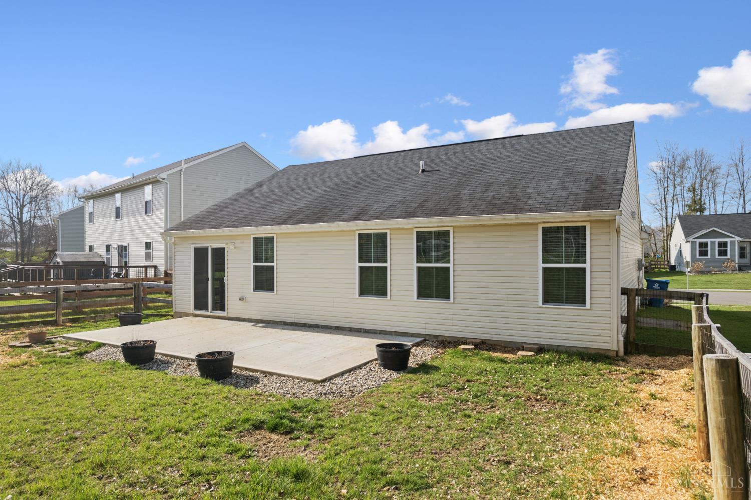 108 Wooded Ridge Drive Amelia, OH 45102 - Photo 4 of 30
