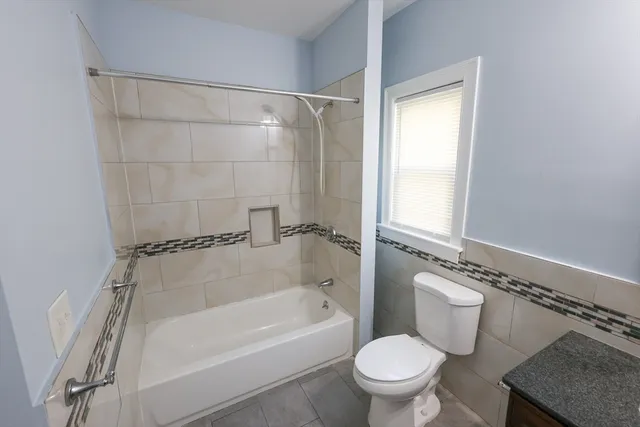 $3,200 | 129 Draper Street, Unit 1, Boston, MA 02122