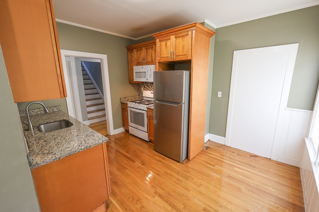 129 Draper Street, Unit 1 Boston, MA 02122 - Photo 3 of 26