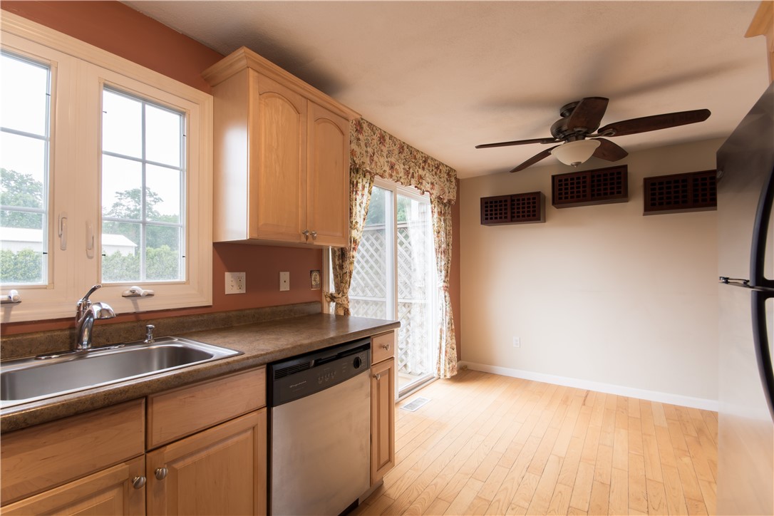 5804 Post Road, Unit 8 Warwick, RI 02818 - Photo 11 of 29 Kitchen