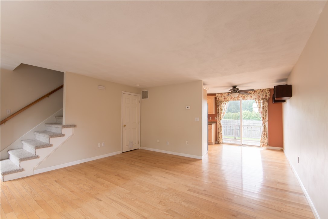 5804 Post Road, Unit 8 Warwick, RI 02818 - Photo 7 of 29 Living room