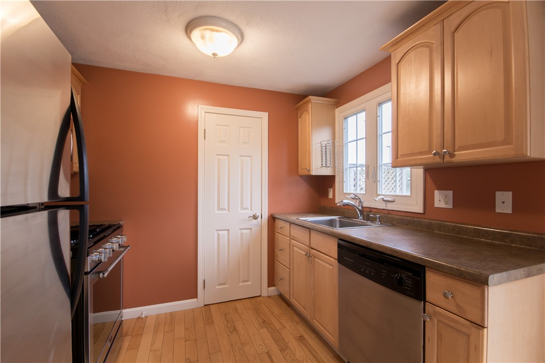5804 Post Road, Unit 8 Warwick, RI 02818 - Photo 10 of 29 Kitchen