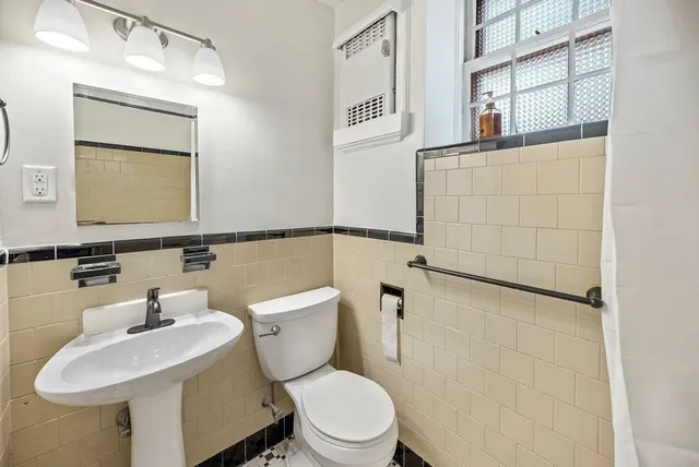 $204,900 | 56 Elm Street, Unit 1, Worcester, MA 01609