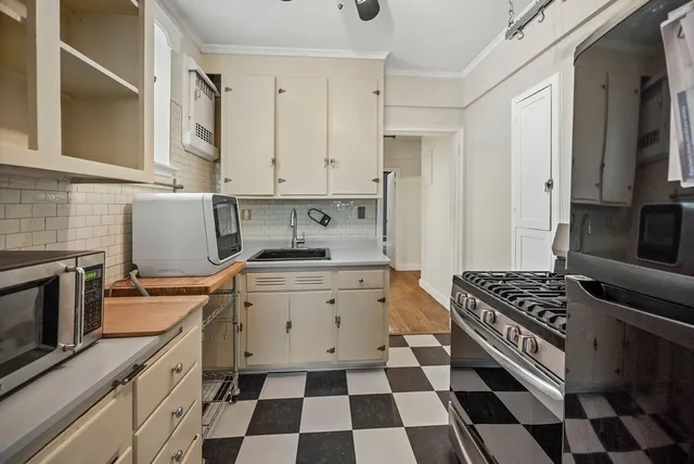 $204,900 | 56 Elm Street, Unit 1, Worcester, MA 01609