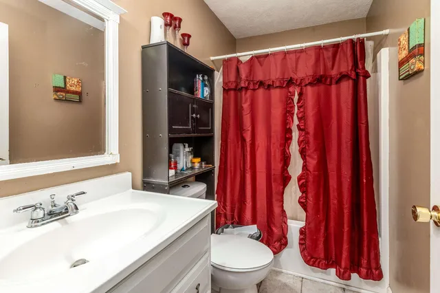 $259,000 | 506 Insignia Drive, Herrin, IL 62948