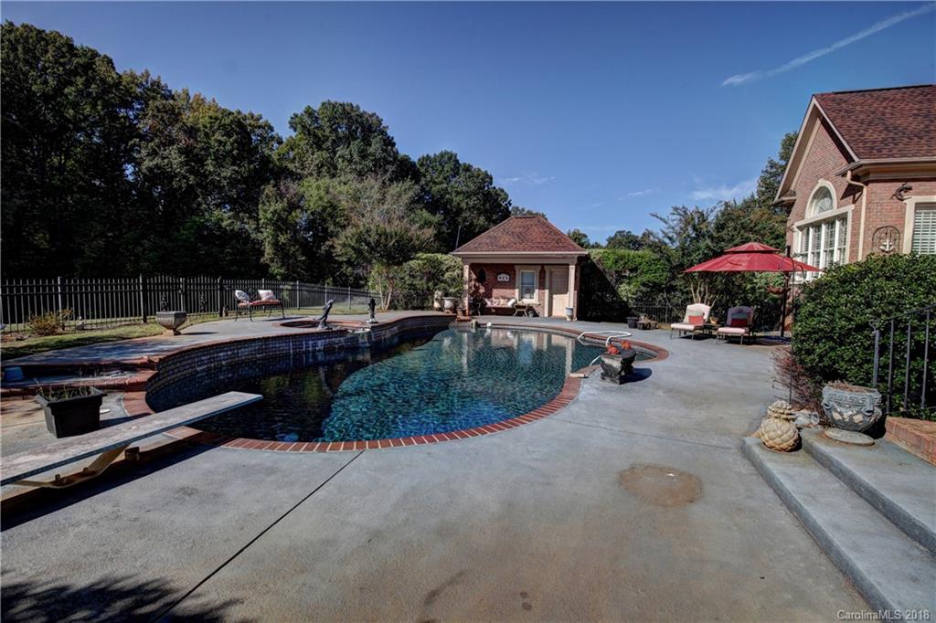 426 Valley Run Road Waxhaw, NC 28173 - Photo 4 of 8 a view of a street with houses