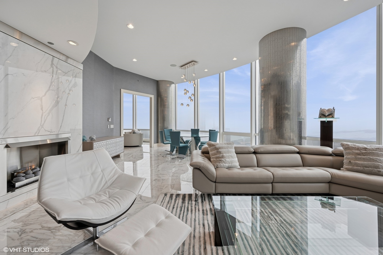 401 North Wabash Avenue, Unit 49G Chicago, IL 60611 - Photo 39 of 60 a living room with furniture