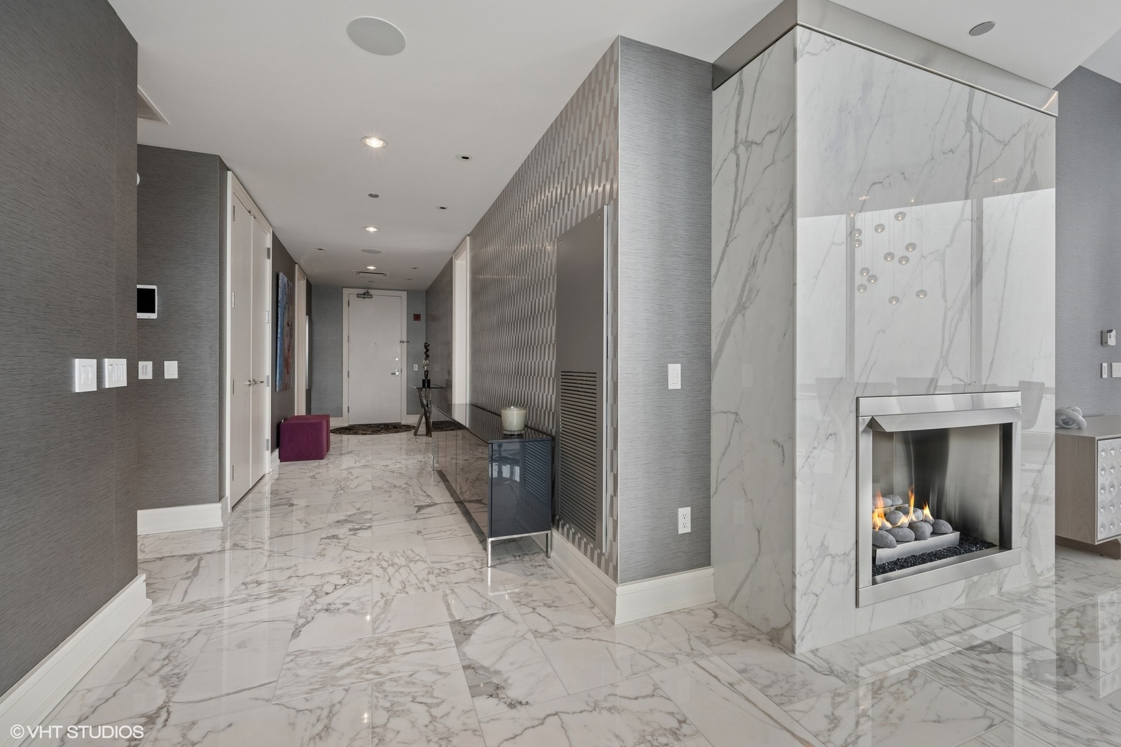 401 North Wabash Avenue, Unit 49G Chicago, IL 60611 - Photo 42 of 60 a view of a hallway with bathroom and a shower