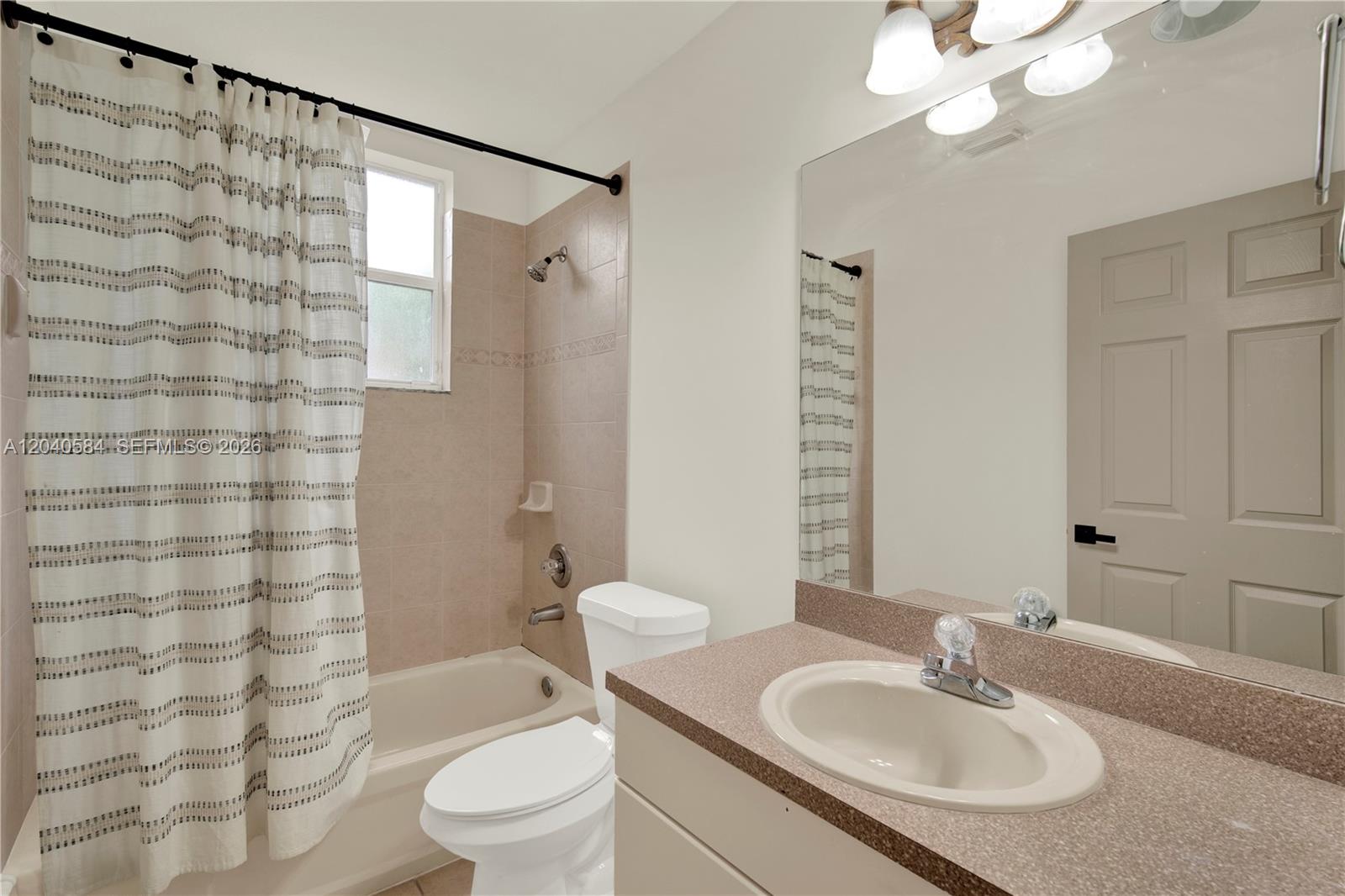 11921 Southwest 126th Terrace Miami, FL 33186 - Photo 31 of 50 Full-Bath Downstairs