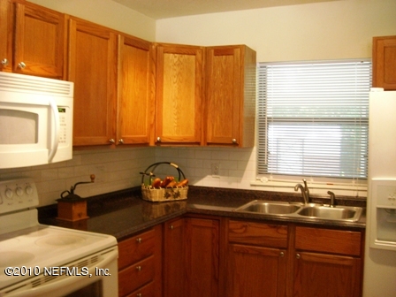 10140 Herndon Road Jacksonville, FL 32246 - Photo 2 of 23 Kitchen