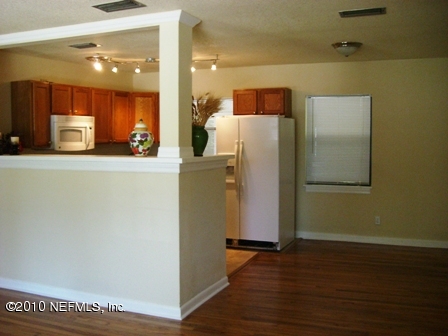 10140 Herndon Road Jacksonville, FL 32246 - Photo 7 of 23 Dining Room & Kitchen
