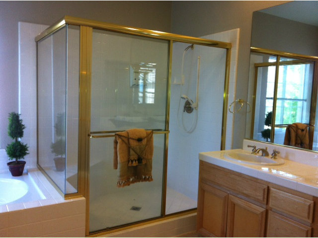 143 Minerva Way San Ramon, CA 94583 - Photo 7 of 8 a bathroom with a shower and a sink mirror