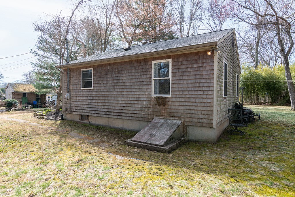 1668 Kingstown Road South Kingstown, RI 02879 - Photo 8 of 32