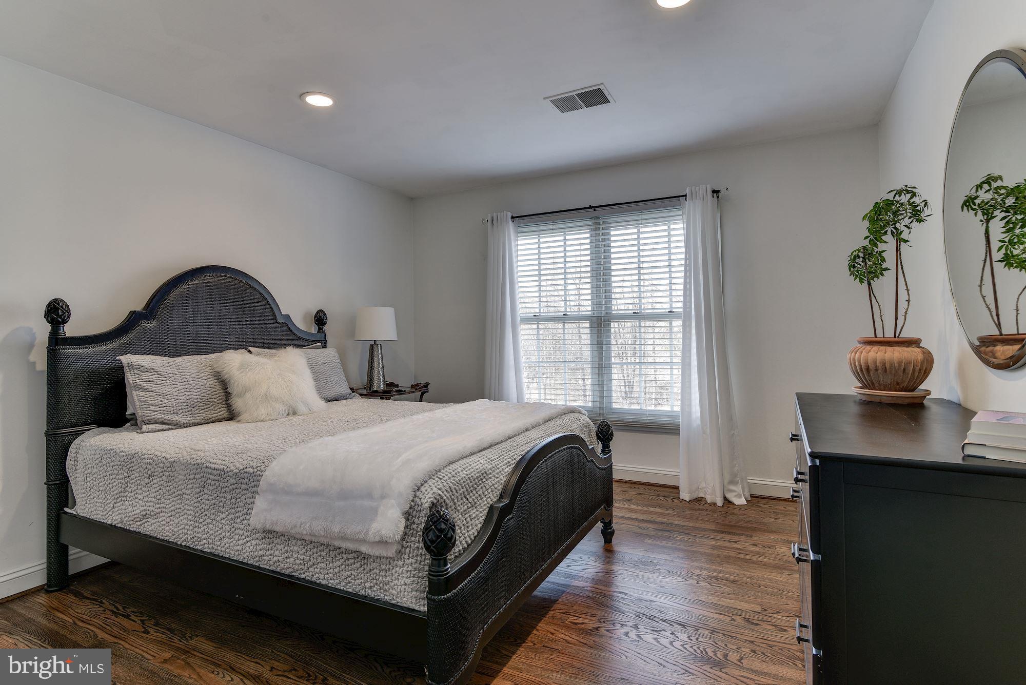 11302 Ridge Mist Terrace Potomac, MD 20854 - Photo 25 of 35 Gallery Image 25
