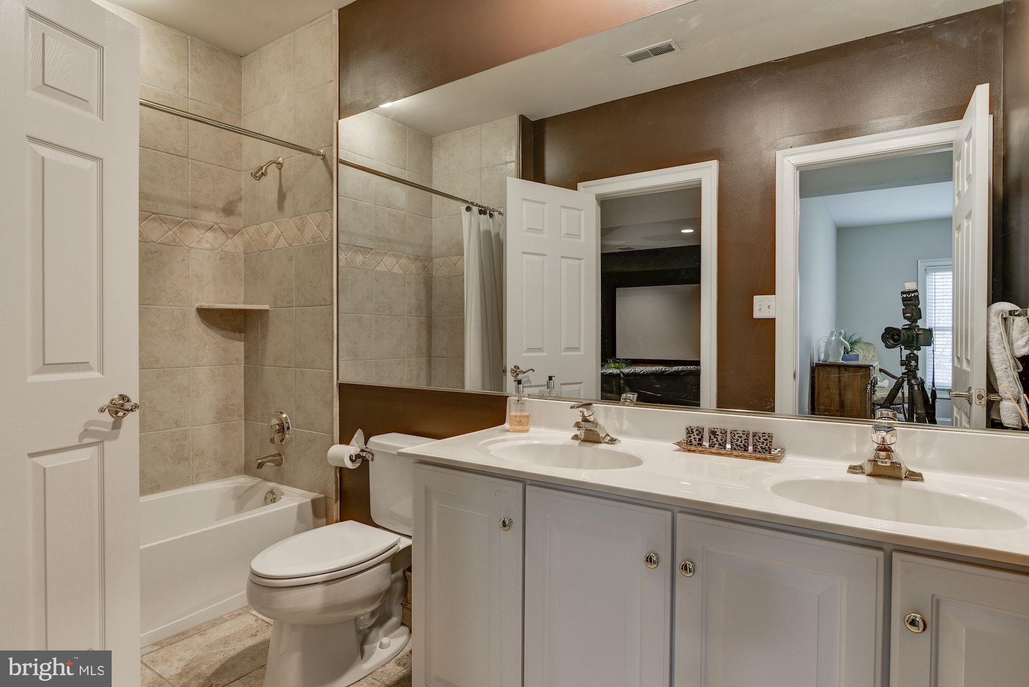 11302 Ridge Mist Terrace Potomac, MD 20854 - Photo 31 of 35 Gallery Image 31