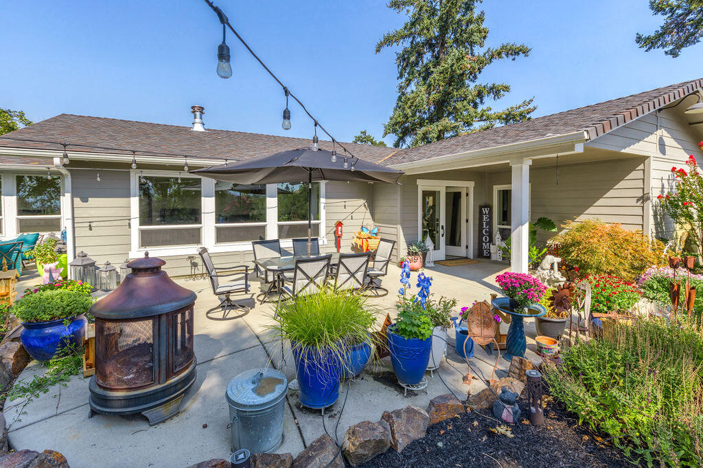 3540 North Foothill Road Medford, OR 97504 - Photo 15 of 79 15