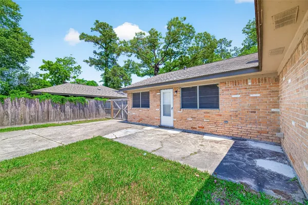 $225,000 | 23235 Earlmist Drive, Spring, TX 77373