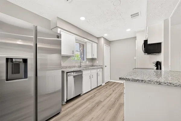 $225,000 | 23235 Earlmist Drive, Spring, TX 77373