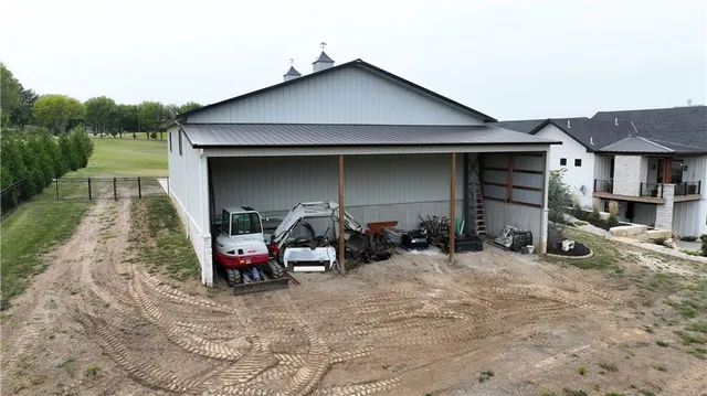 $2,195,000 | 10615 Lancaster Road, Liberty, MO 64068