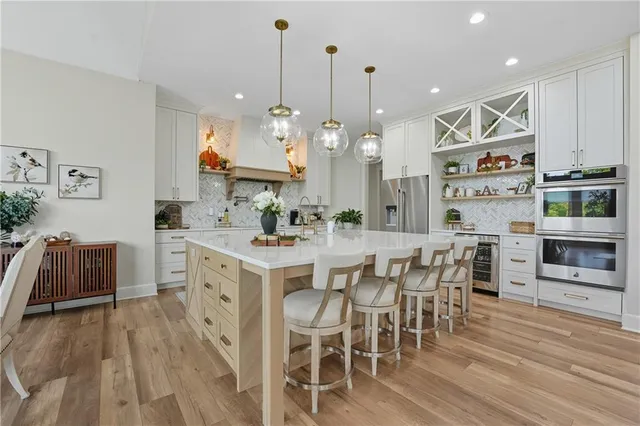 $2,195,000 | 10615 Lancaster Road, Liberty, MO 64068