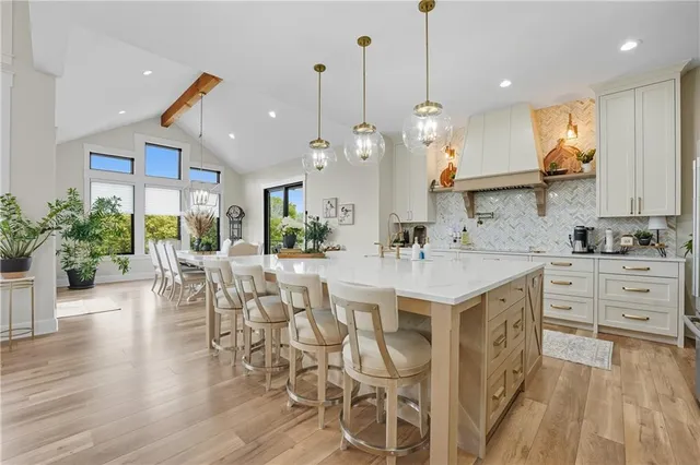 $2,195,000 | 10615 Lancaster Road, Liberty, MO 64068