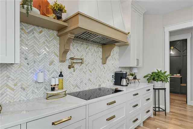 $2,195,000 | 10615 Lancaster Road, Liberty, MO 64068