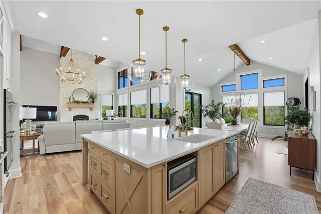 $2,195,000 | 10615 Lancaster Road, Liberty, MO 64068