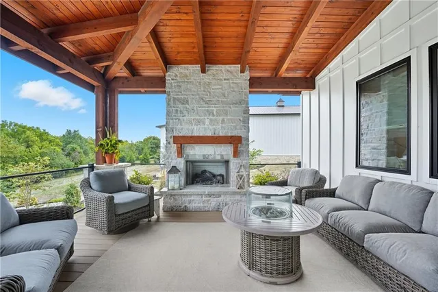 $2,195,000 | 10615 Lancaster Road, Liberty, MO 64068