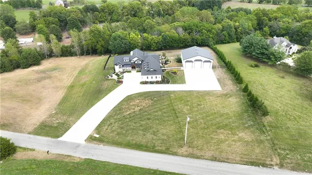 $2,195,000 | 10615 Lancaster Road, Liberty, MO 64068