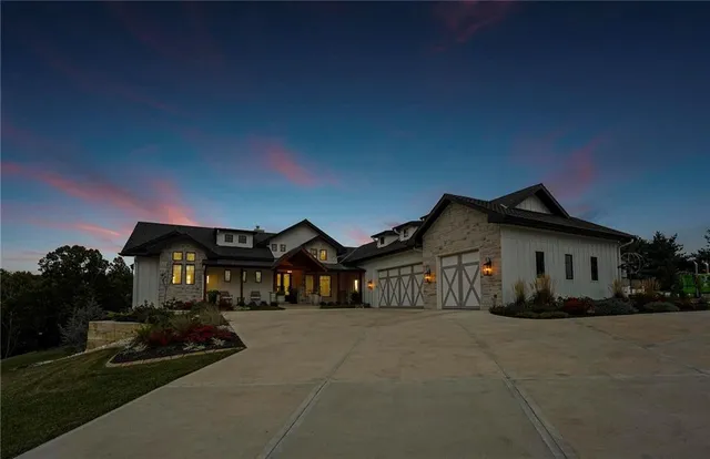 $2,195,000 | 10615 Lancaster Road, Liberty, MO 64068