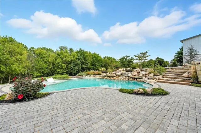 $2,195,000 | 10615 Lancaster Road, Liberty, MO 64068